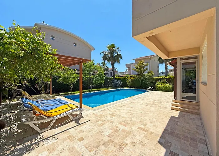 Paradise Town Villa Royal